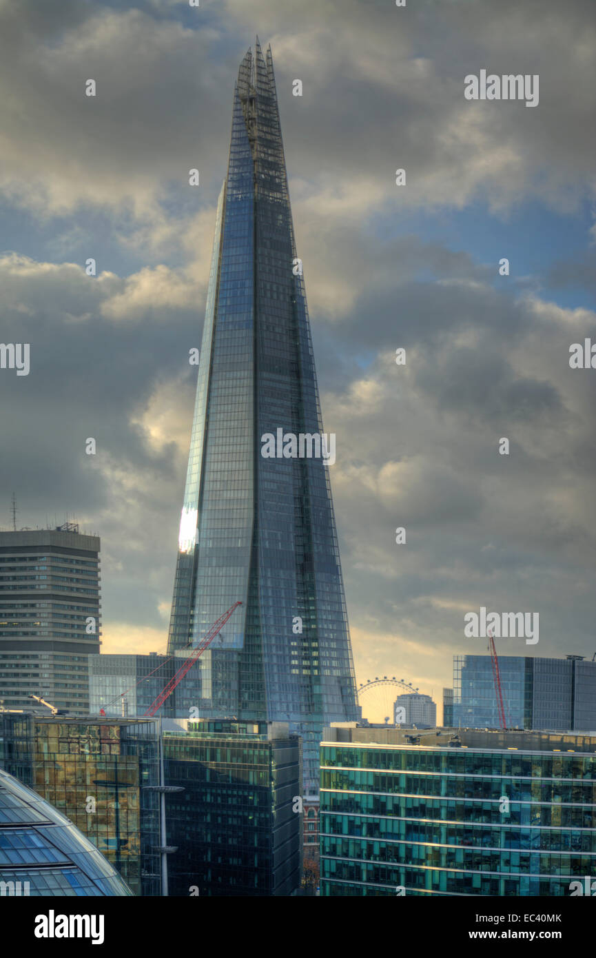 Shard glass hi-res stock photography and images - Alamy