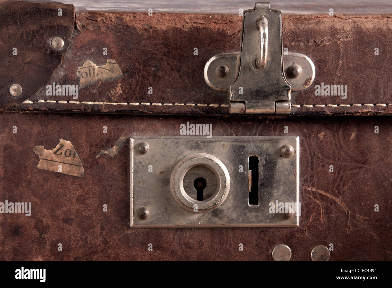 Old luggage lock hires stock photography and images Alamy