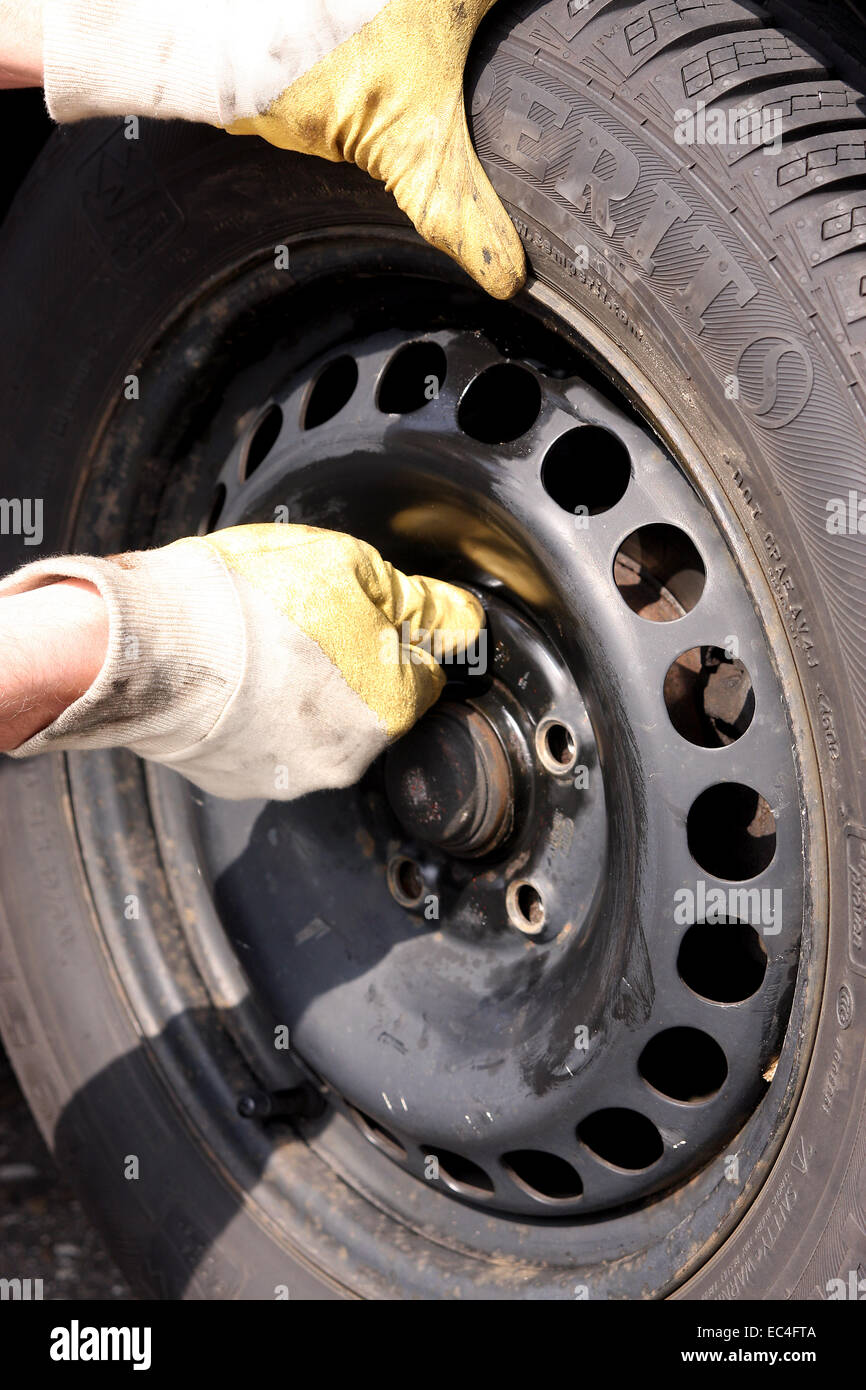 change of tyres Stock Photo Alamy