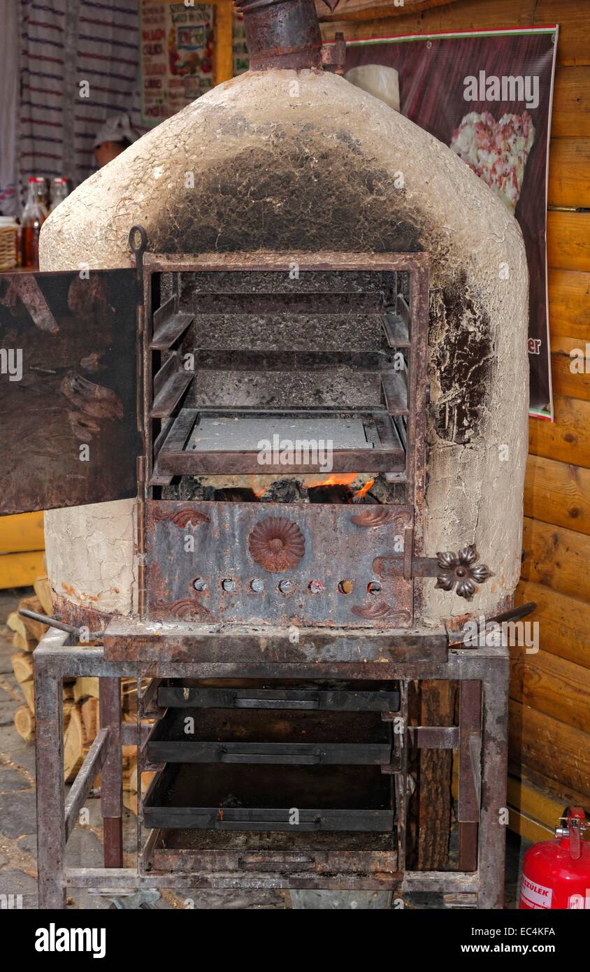 Clay oven hires stock photography and images Alamy