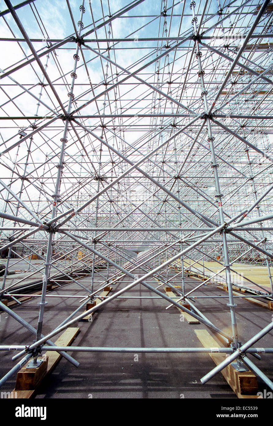 Interesting scaffolding hi-res stock photography and images - Alamy