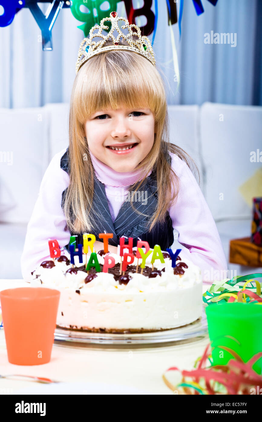 Kids Celebrating Birthday Party Stock Photo Alamy kids-celebrating-birthday-party-stock-photo-alamy