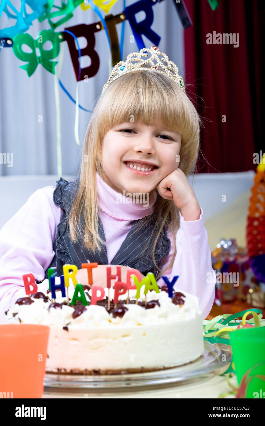 Kids Celebrating Birthday Party Stock Photo Alamy kids-birthday-party-celebration-stock-photo-alamy