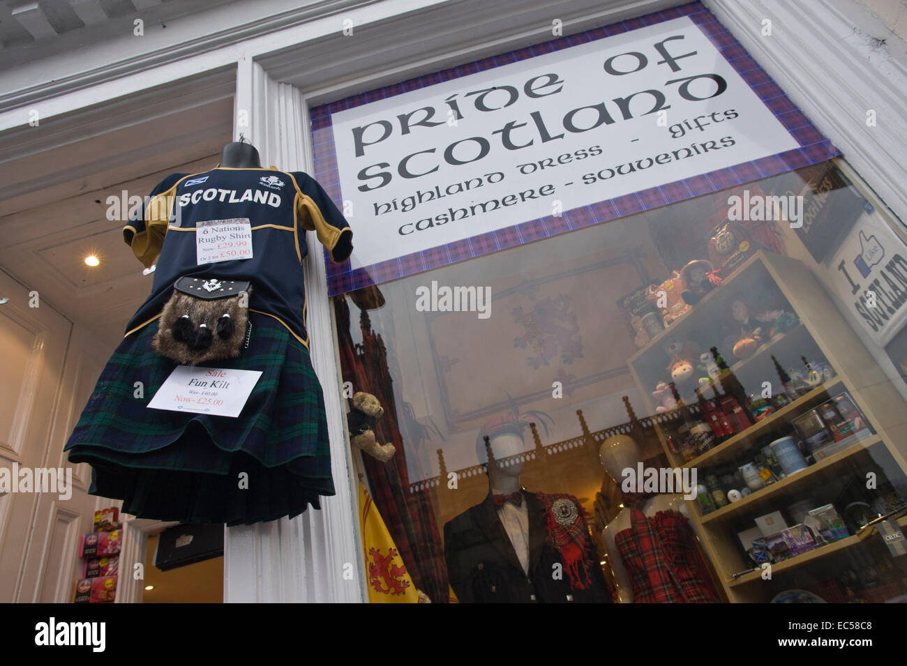 Exterior of PRIDE OF SCOTLAND souvenir shop in Edinburgh Scotland UK Stock Photo