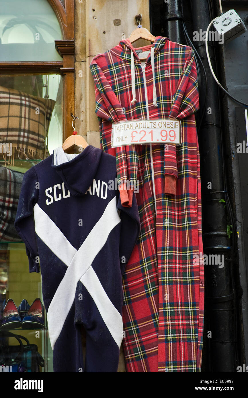 Exterior of I LOVE SCOTLAND souvenir shop in Edinburgh Scotland UK Stock Photo