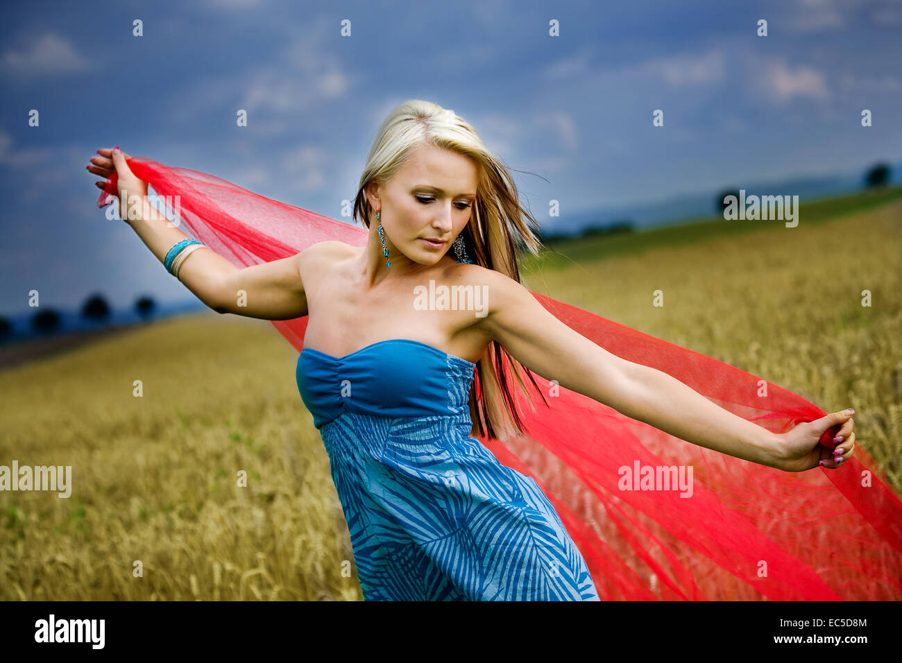 the outdoor portrait of a young woman Stock Photo - Alamy