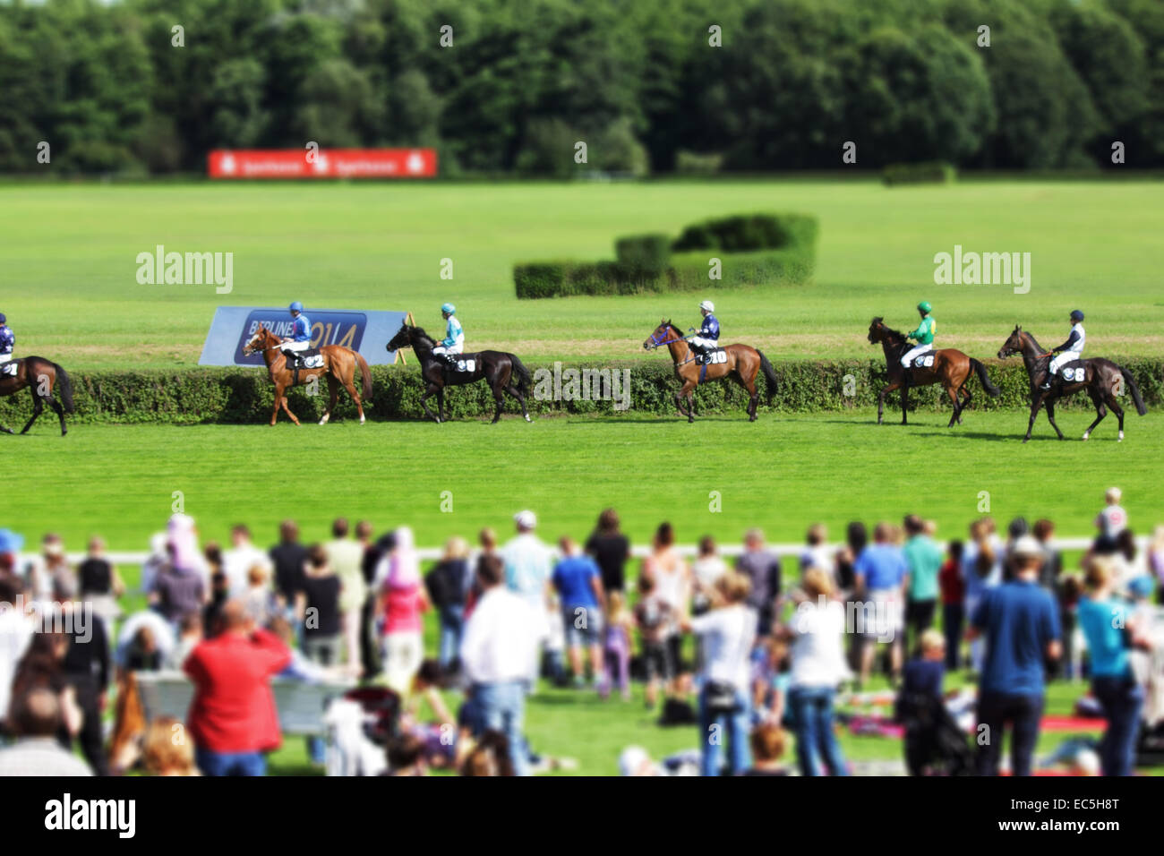 Toy horse racing hires stock photography and images Alamy