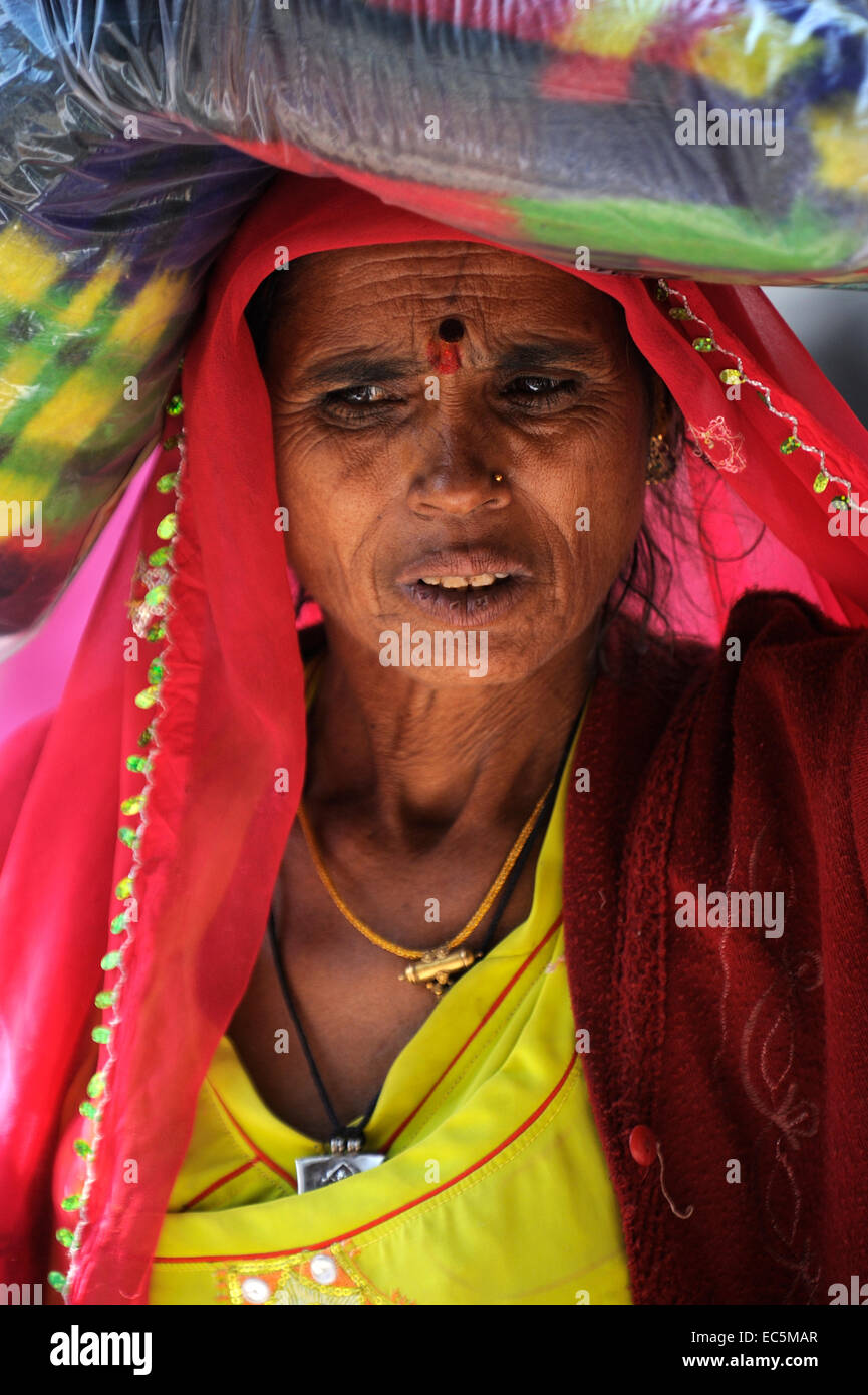 Indian senior hi-res stock photography and images - Alamy