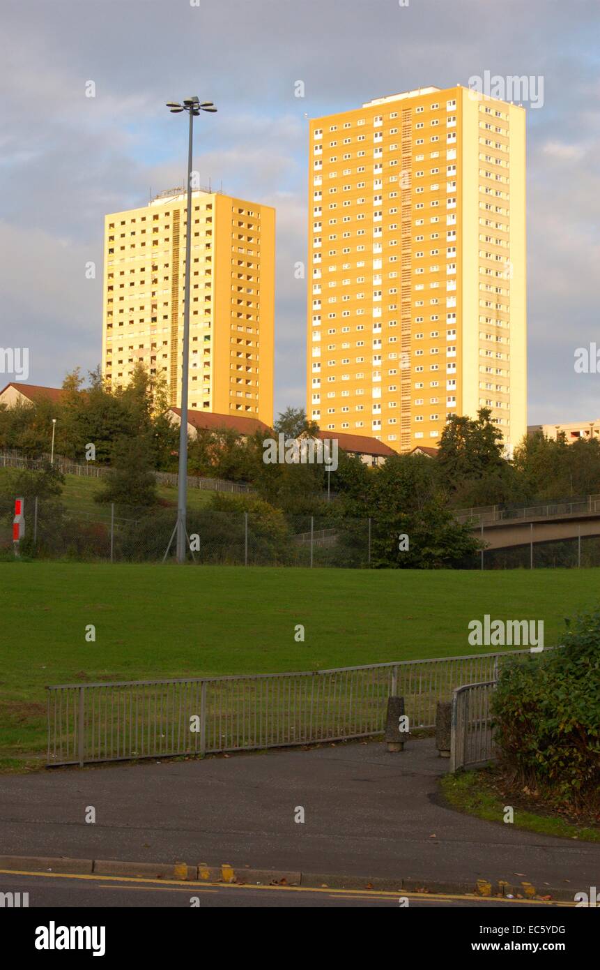 Tower blocks next to the M8 motorway in Royston in Glasgow, Scotland Stock Photo Alamy