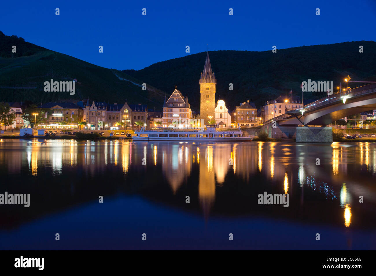 Panoramic view of Bernkastel and the Moselle River at night Bernkastel Kues Middle Moselle region district Bernkastel Wittlich Stock Photo