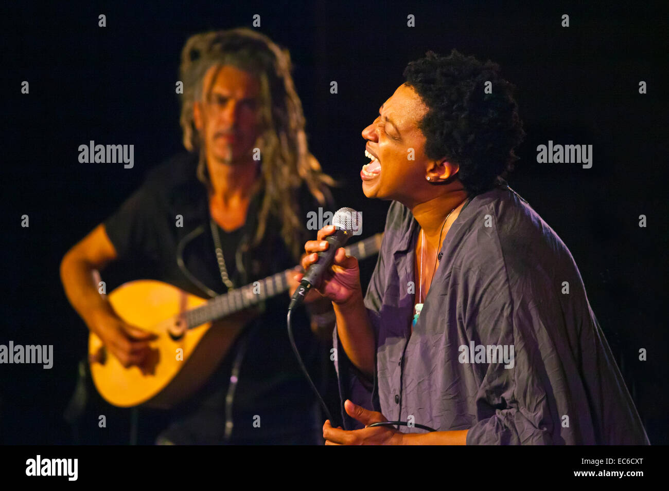 Lisa Fischer And Jc Maillard With Grand Baton In The Night Club At The Montery Jazz Festival Stock Photo Alamy
