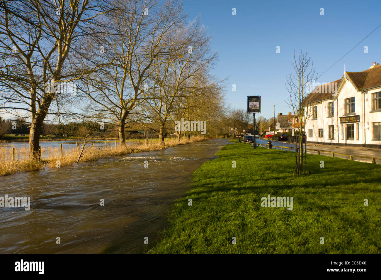 The river Darent in flood at Eynesford. in winter Stock Photo Alamy