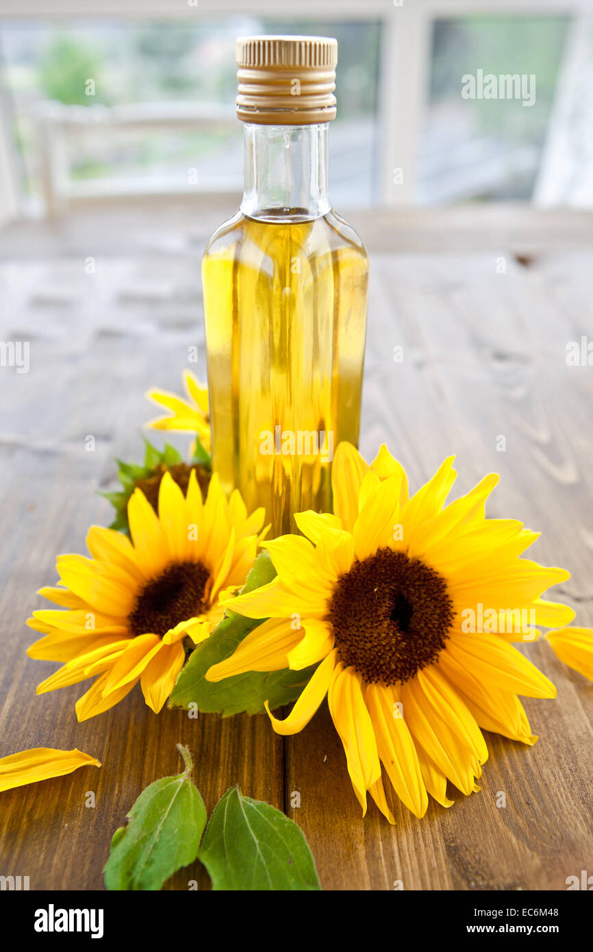 Oil made from sunflower seeds Stock Photo Alamy