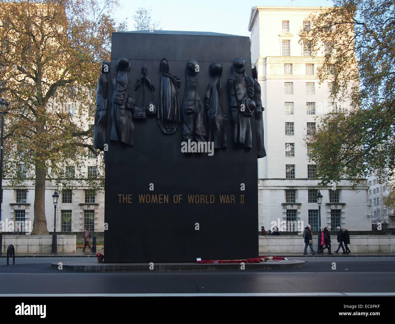 The women of world war two monument hi-res stock photography and images ...