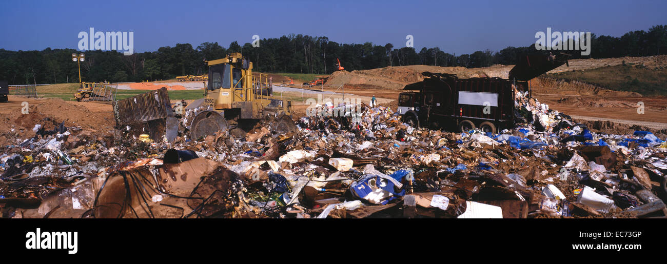 Garbage truck at landfill hires stock photography and images Alamy