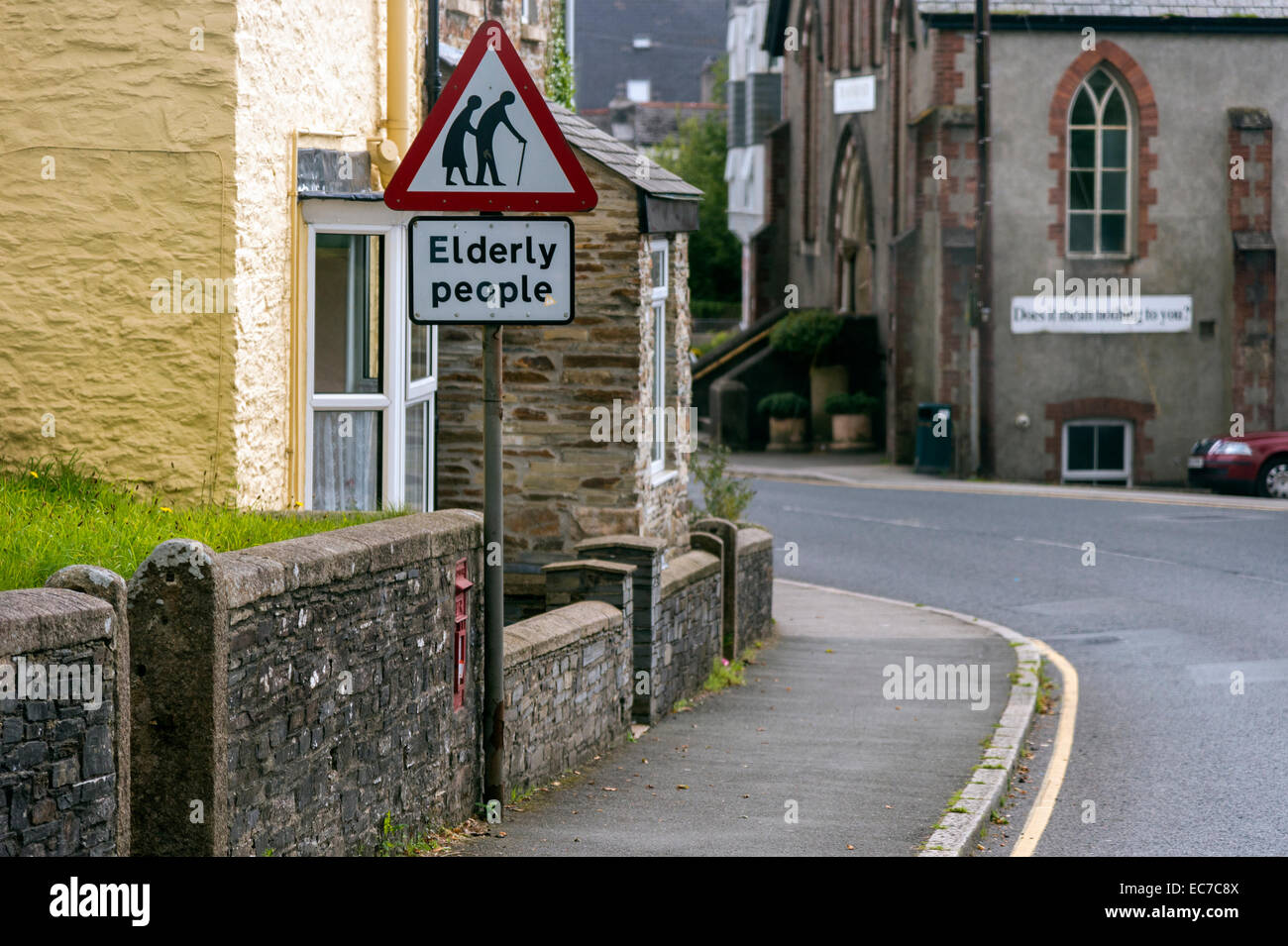 UK, Cornwall, St. Mellion, Warning sign with elderly people Stock Photo