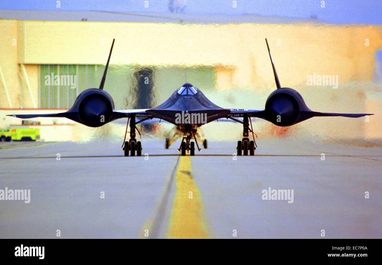 Photograph of a Nasa Lockheed SR-71A taxing on the ramp at NASA's Dryden Flight Research Centre, Edwards, California. Dated 1995 Stock Photo