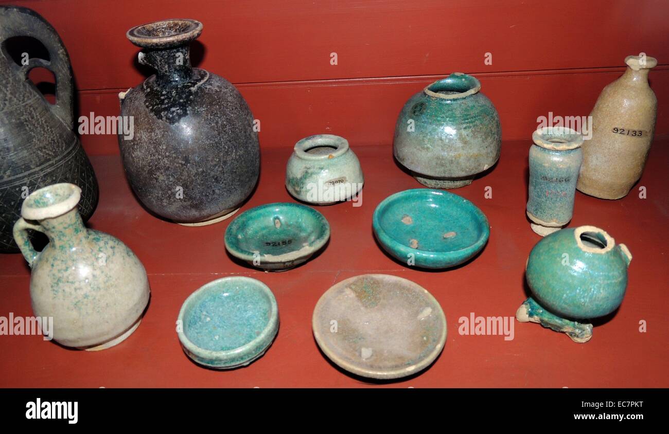 Unglazed pottery hires stock photography and images Alamy