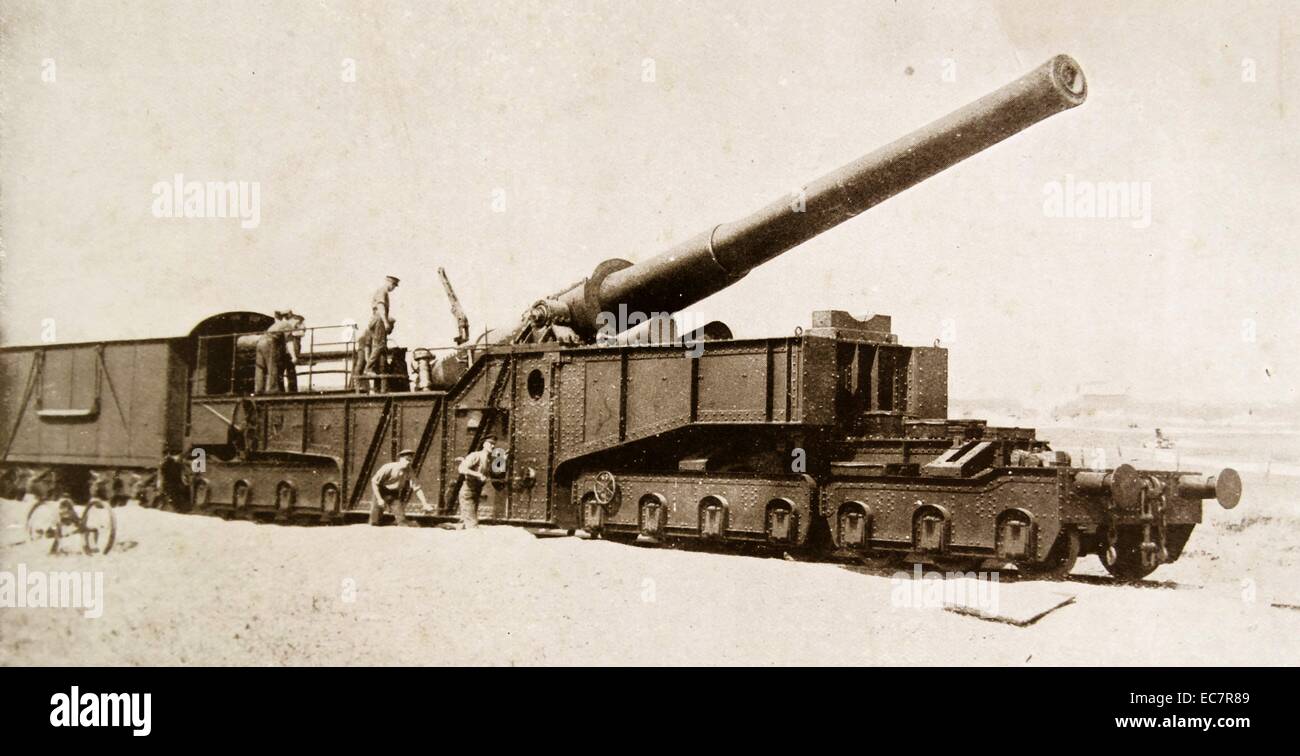 Large british artillery cannon mounted on a railway carriage for deployment during World War One Stock Photo