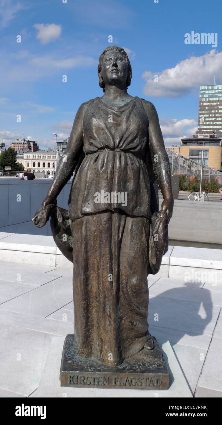 statue of Kirsten Målfrid Flagstad (12 July 1895 – 7 December 1962) was a Norwegian opera singer and a highly regarded Wagnerian (dramatic) soprano. She ranks among the greatest singers of the 20th century Stock Photo