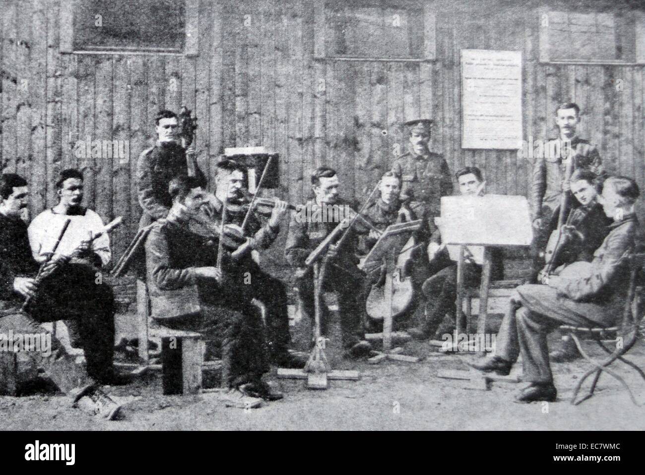 British prisoners of war in Doberitz;   Germany;   form an orchestra. France in World war One 1916 Stock Photo