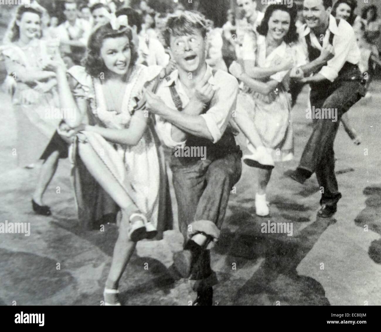 Stage Door Canteen, 1943.  Katherine Cornell and Aline MacMahon serve the soldiers. Stock Photo