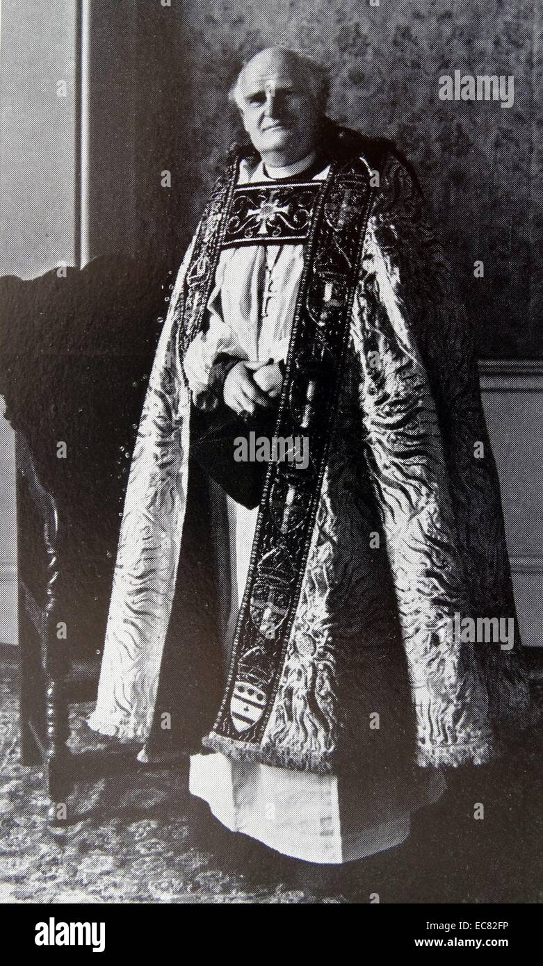 Photograph of The Right Reverend the Lord Bishop of Durham, Dr. Arthur Michael Ramsey (1904-1988)English Anglican bishop and the 100th Archbishop of Canterbury. Dated 1955 Stock Photo