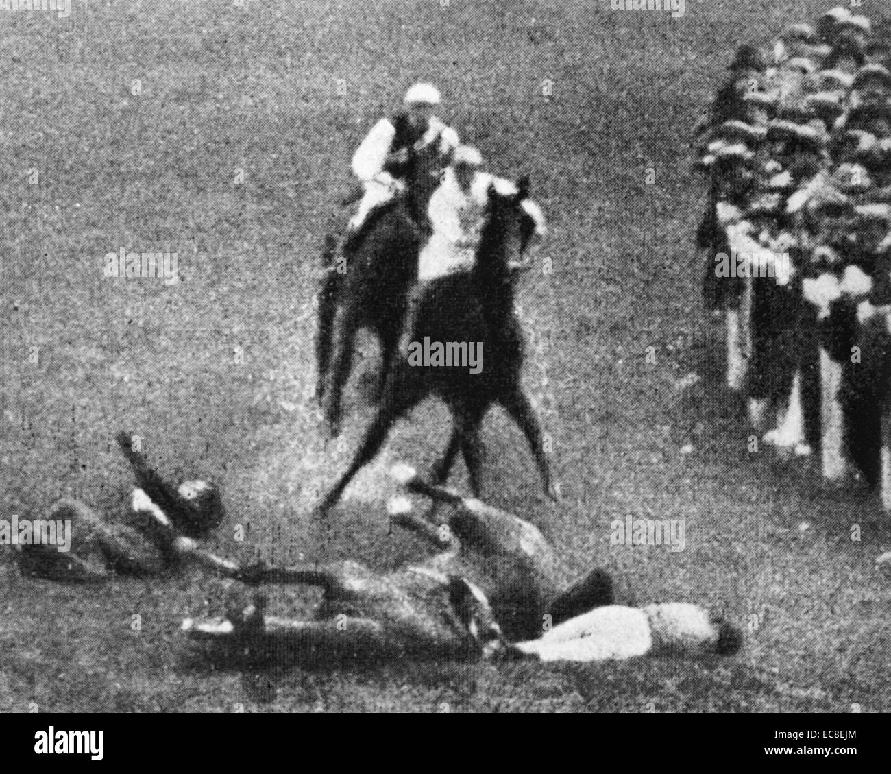 EMILY DAVIDSON (18721913) English suffragette dies under the hooves of