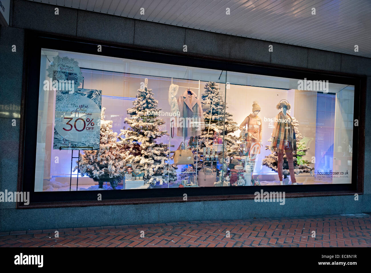 birmingham christmas shopping house of fraser rackhams christmas window 8th December 2014 Stock Photo