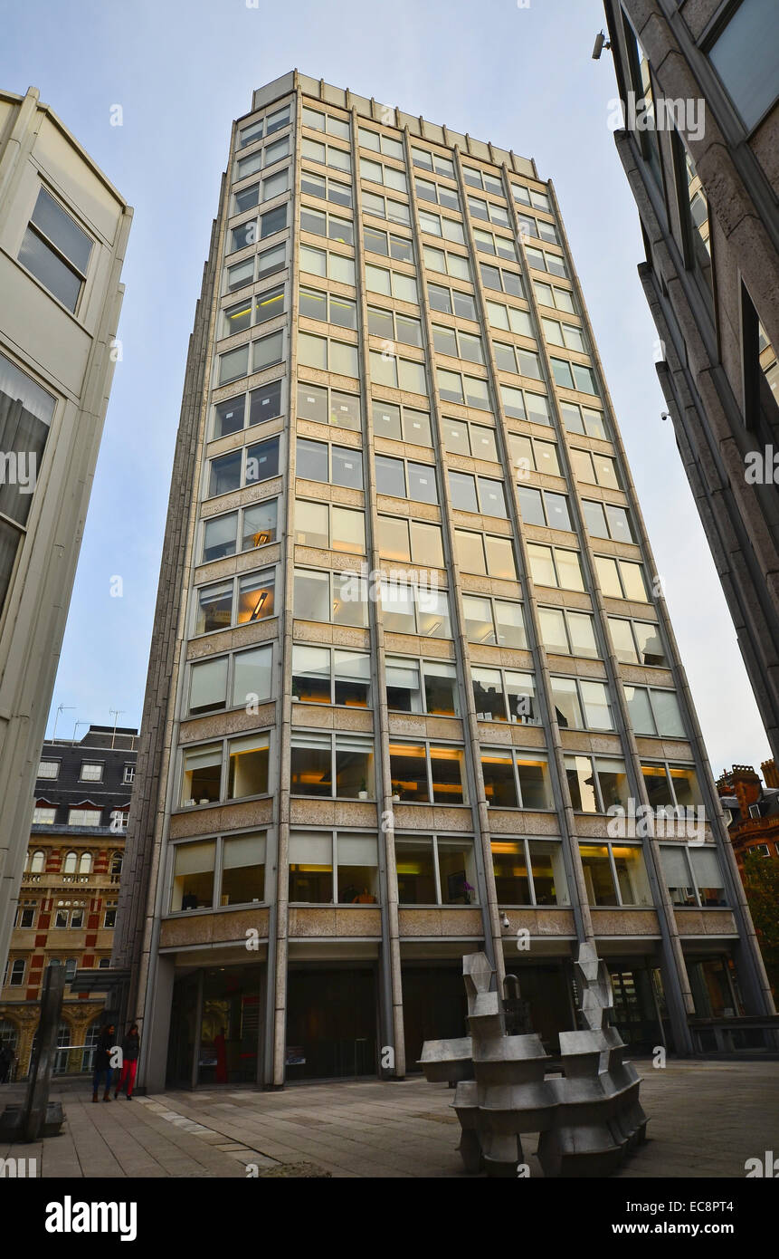 The economist building hi-res stock photography and images