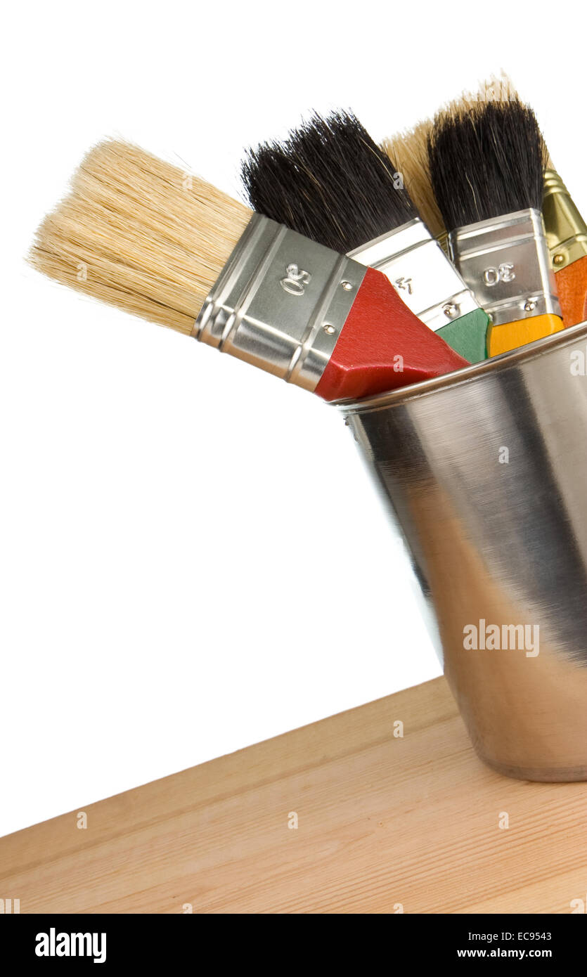 paint bucket and brush isolated on white background Stock Photo - Alamy