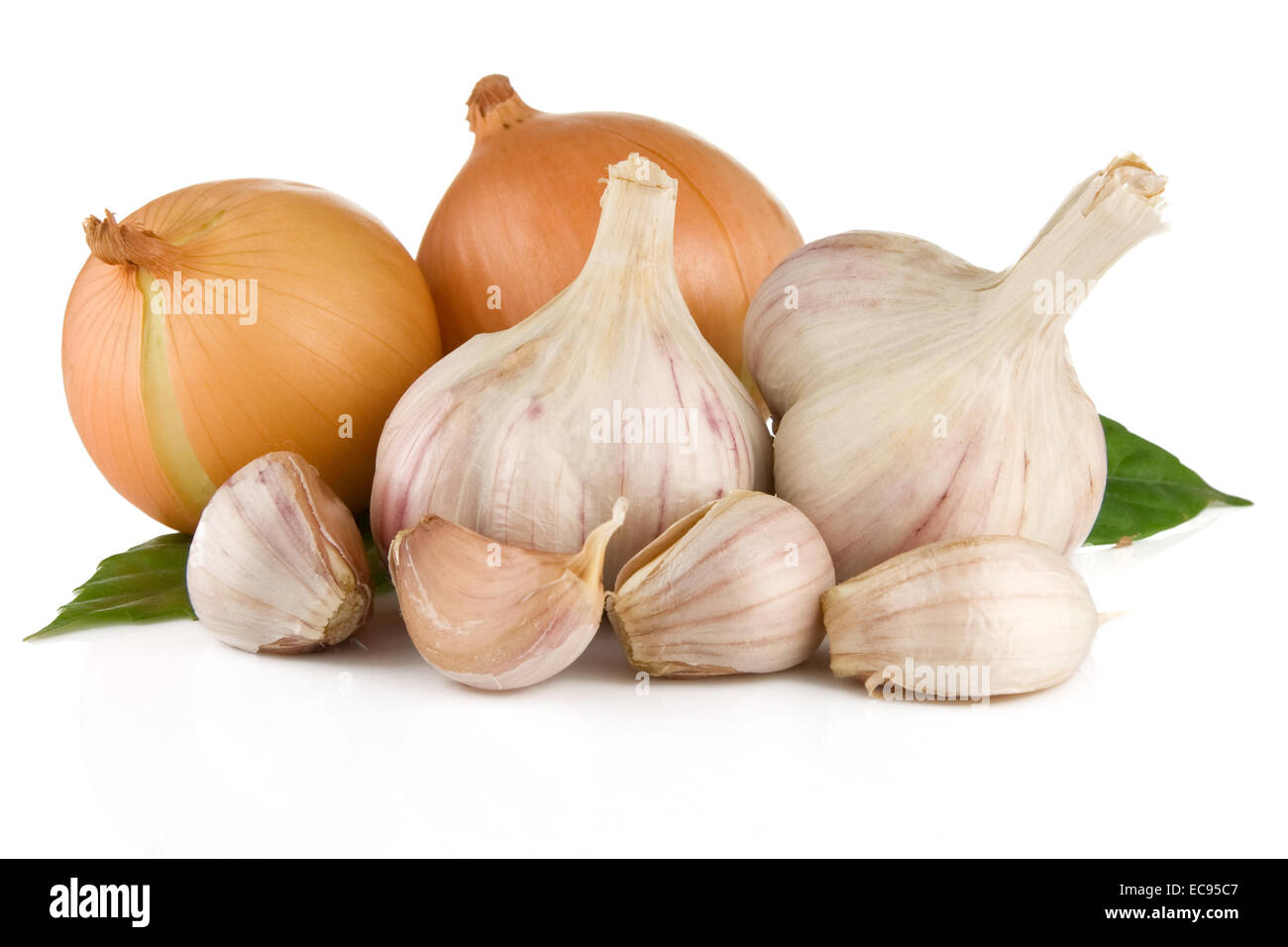 set of garlic and onion isolated on white background Stock Photo - Alamy