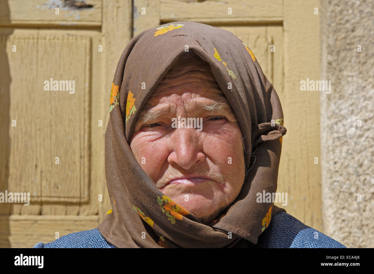 Elderly woman, Miranda del Castañar, Las Batuecas-Sierra de Francia Natural Park, Salamanca, Castilla-leon, Spain, Europe Stock Photo