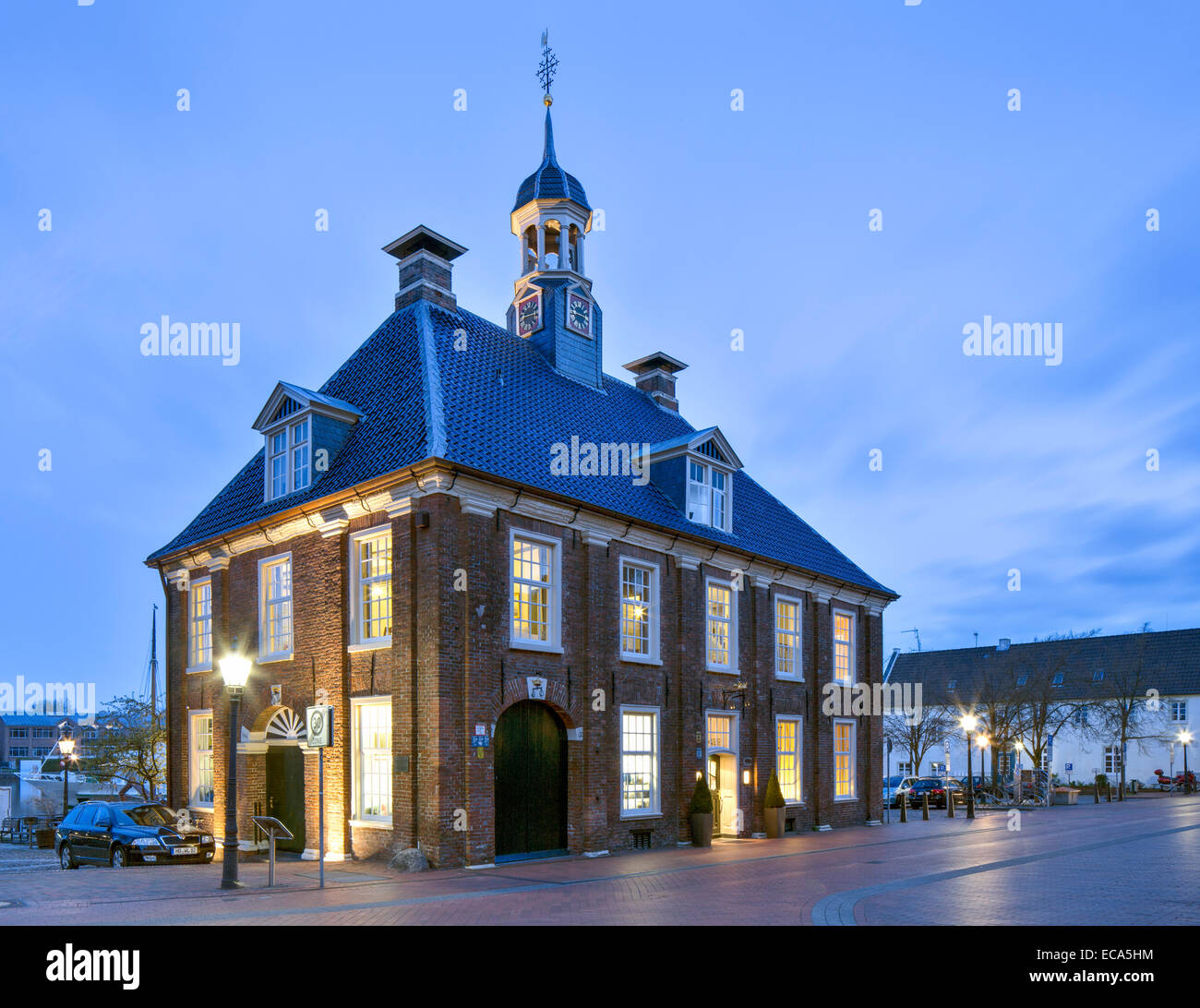 Alte Waage scale house on the harbor, Leer, East Frisia, Lower Saxony, Germany Stock Photo