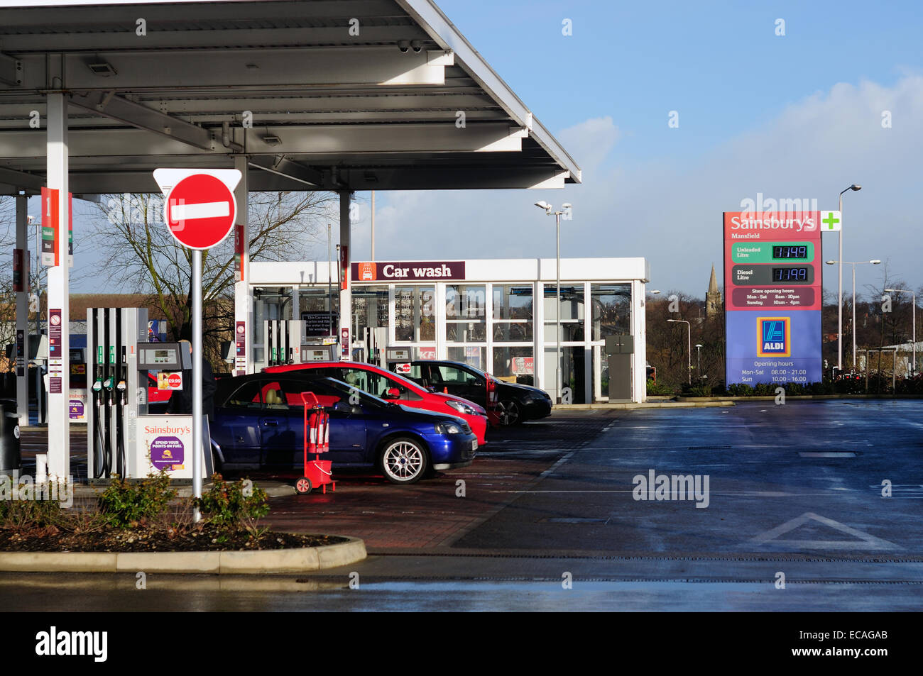 Mansfield, Nottinghamshire, UK. 11th December 2014. The average price