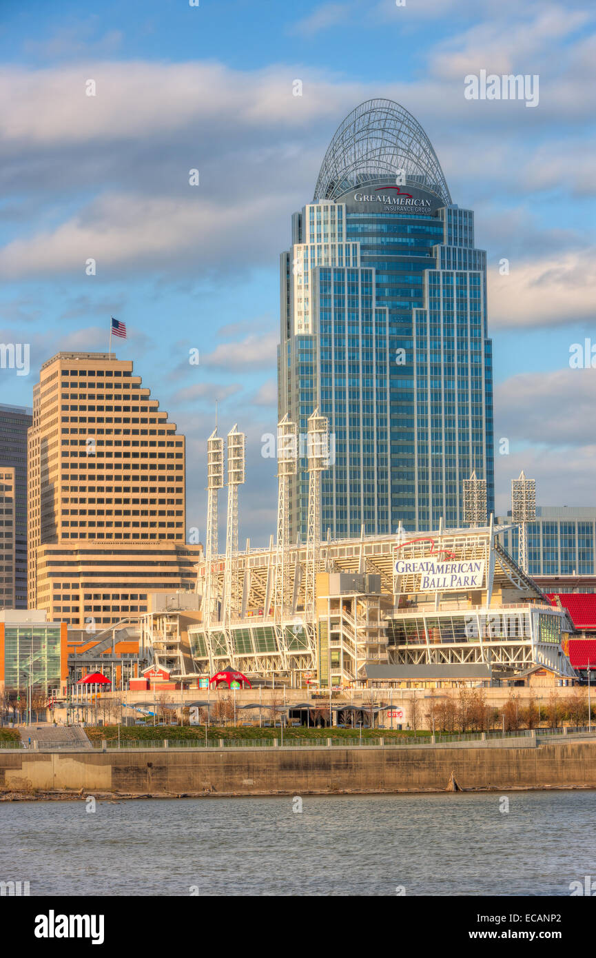 The Great American Tower at Queen City Square in Cincinnati Editorial Stock  Photo - Image of tall, cincinatti: 70616628