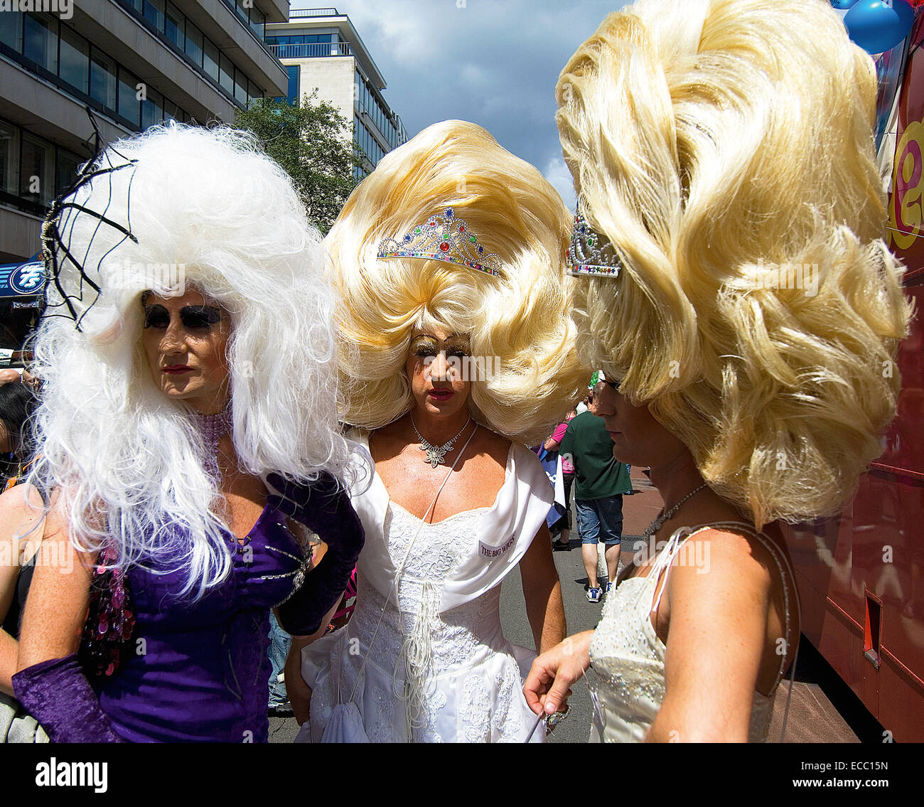 Men in drag hi-res stock photography and images - Alamy