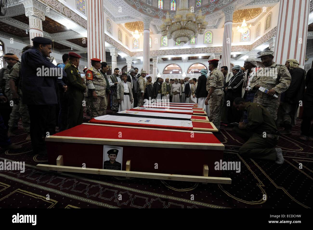 Military base checkpoint hires stock photography and images Alamy