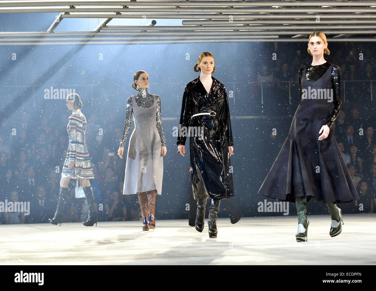 Dior catwalk hi-res stock photography and images - Alamy