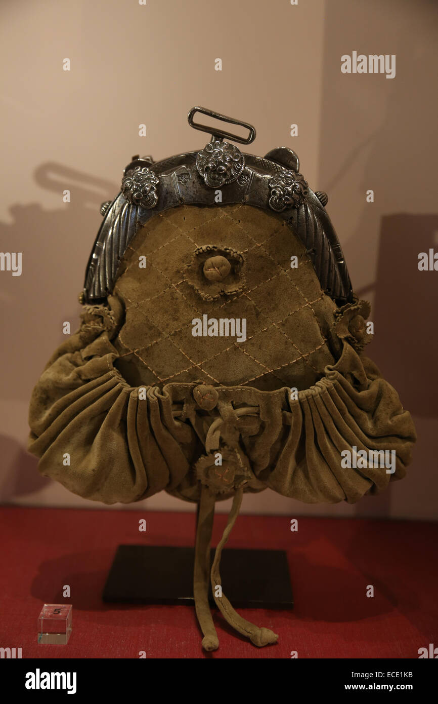 Old bag hires stock photography and images Alamy