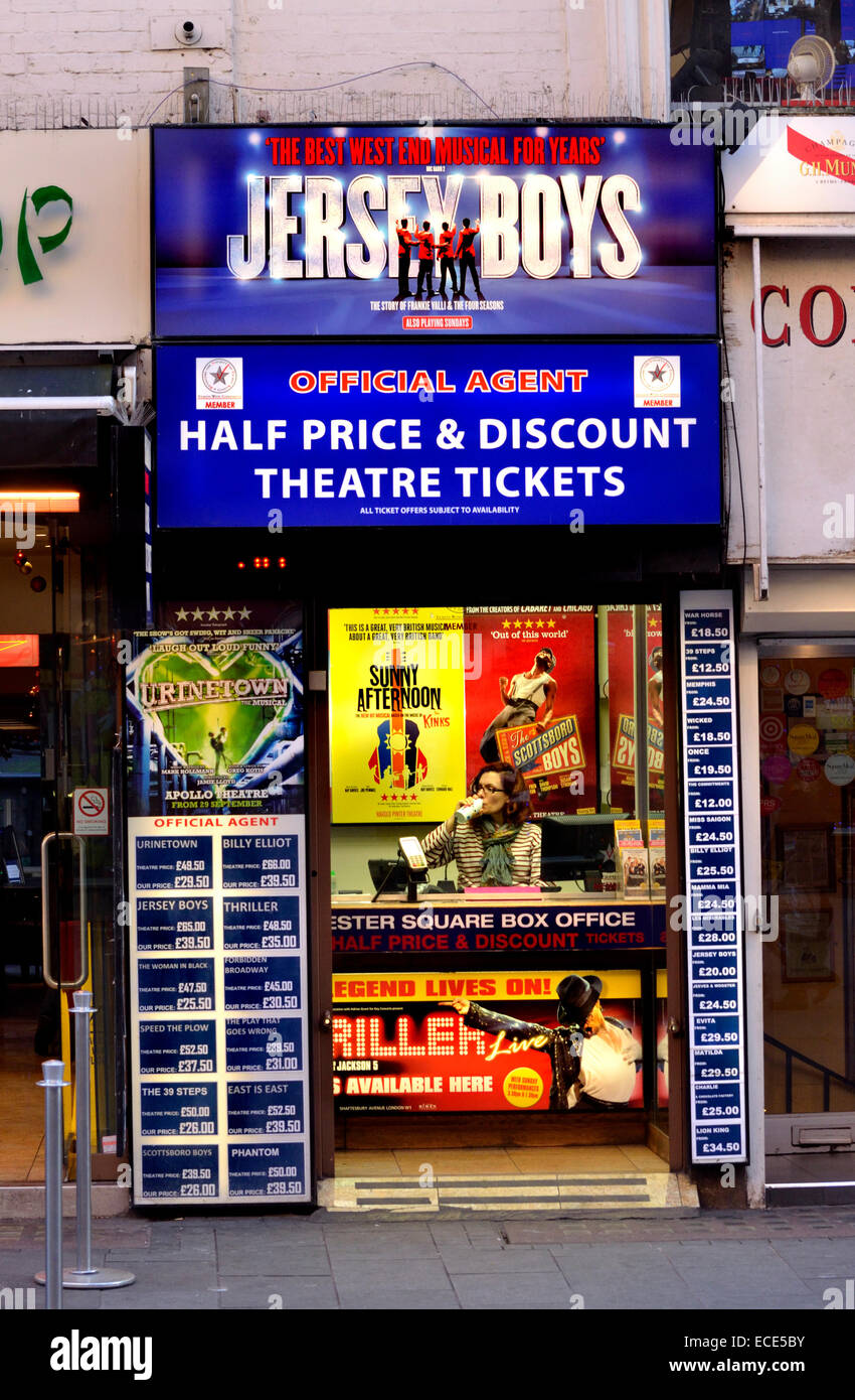 London, England, UK. Half price / discount Theatre Ticket booth in near Leicester Square Stock Photo