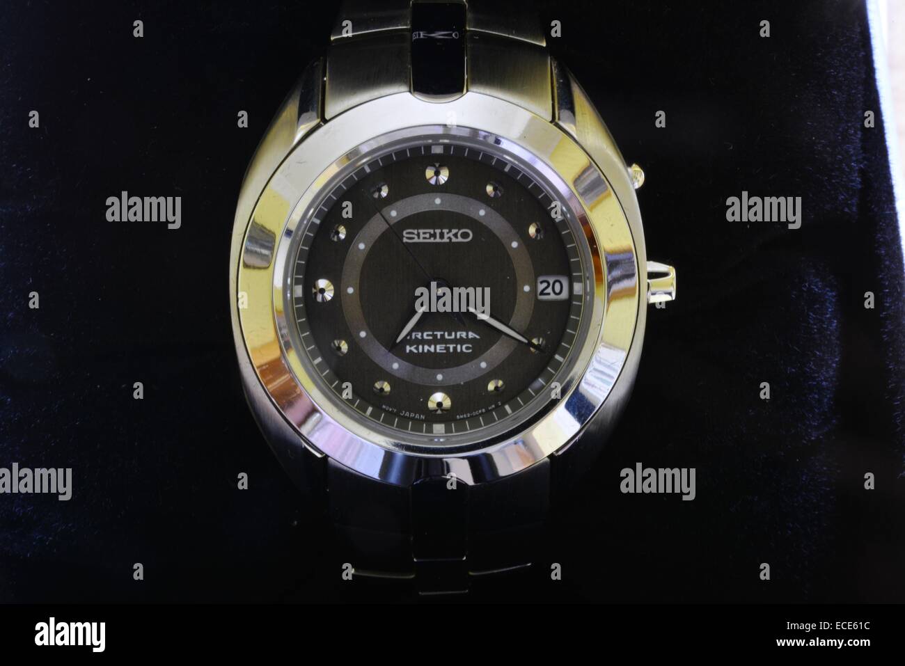 Mens Seiko Kinetic Watch 5M63-0AE0 - 50m | eBay