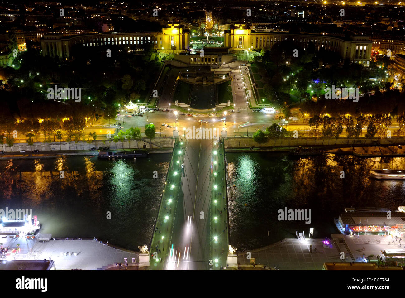 Trocadero night hires stock photography and images Alamy