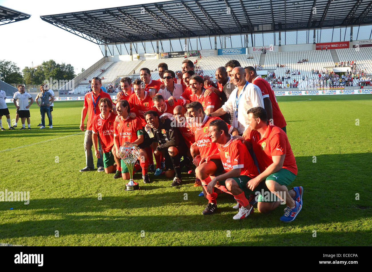 Retired football stars from Germany and Portugal playing a charity match.  Featuring: Adelino Barros,Paulo Madeira,Rui Bento,Pedro Mendes,Fernando Meira,Petit,Sa Pinto,Rui Barros,Fernando Gomes,Paulo Futre,Antonia Folha,Paulo Santos,Dimas Teixeira,Pacheco Stock Photo