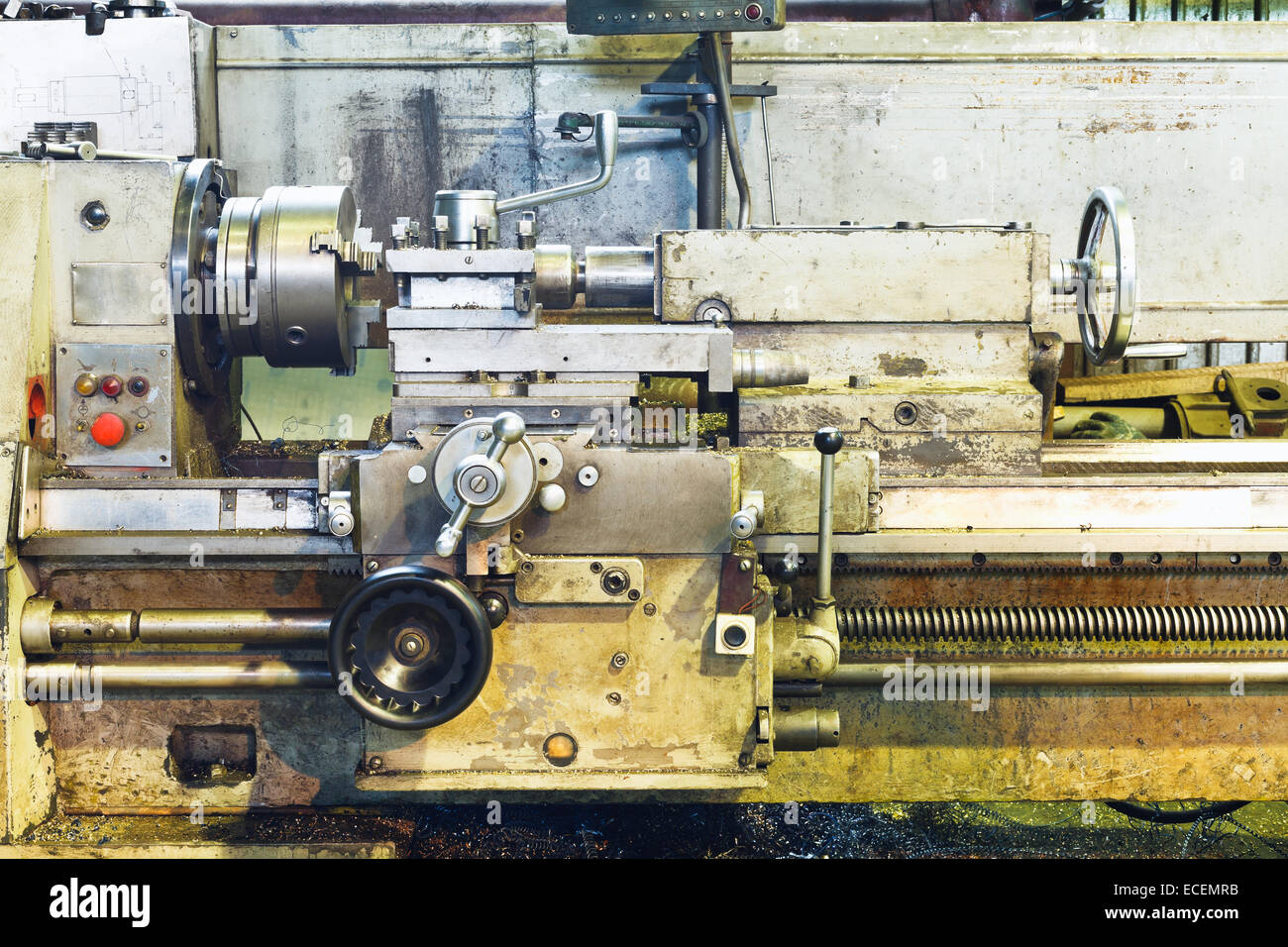 Carriage old metal lathe machine hi-res stock photography and images ...