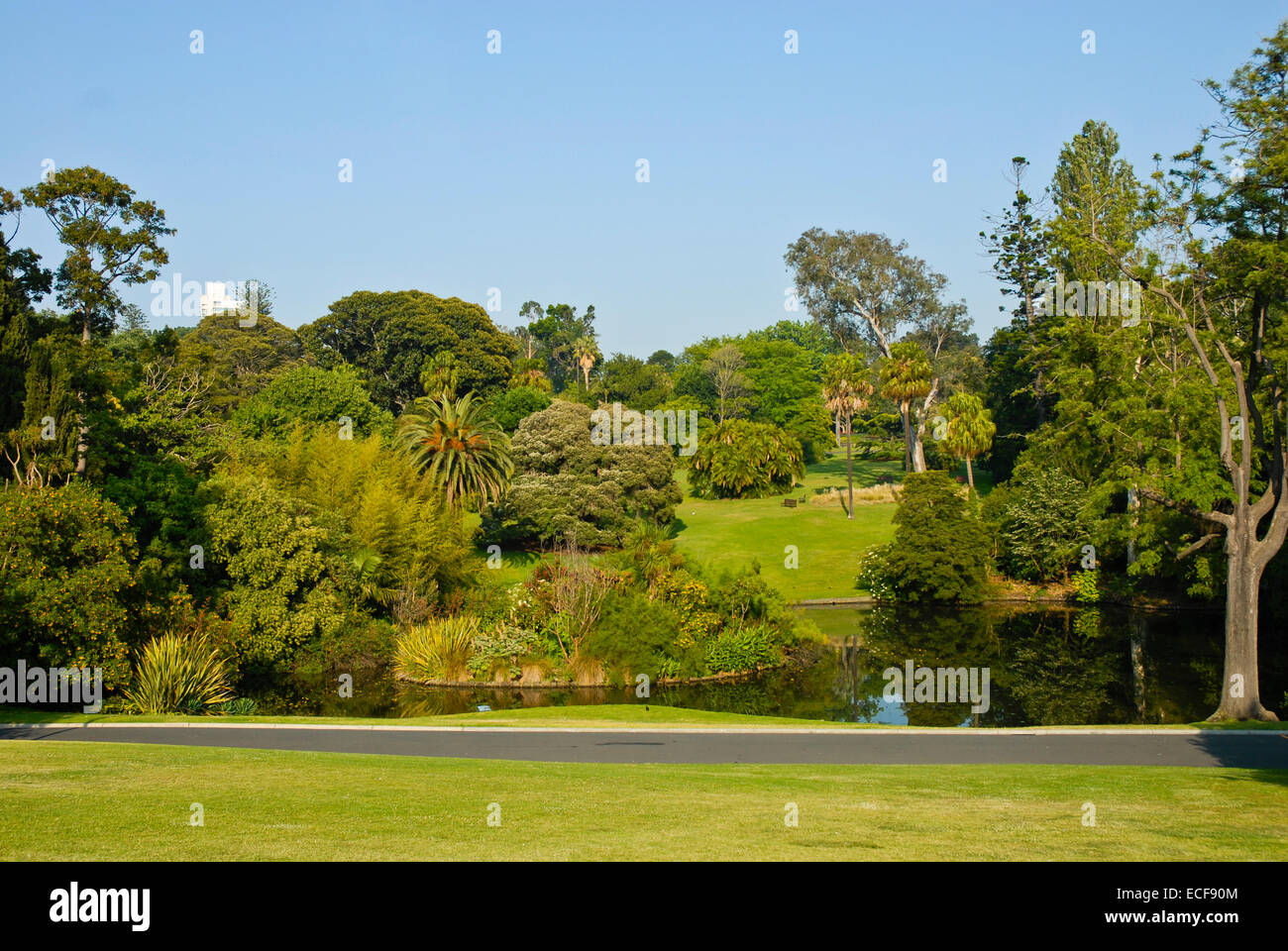 The Royal Botanic Gardens Melbourne,internationally renowned botanical gardens located near the
