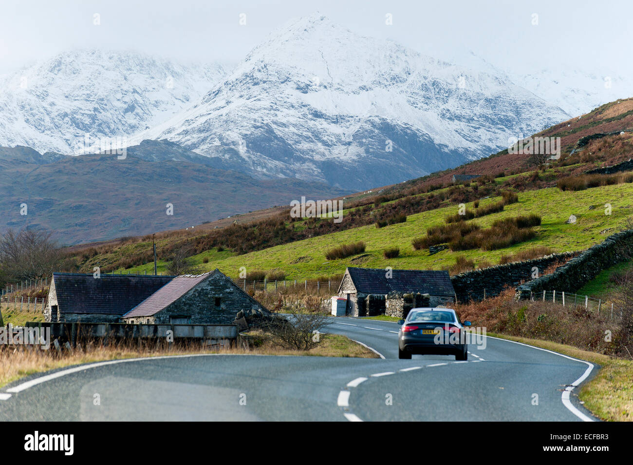 Snowdonia, Gwynedd, Wales, UK. 13th December, 2014. View Fresh snow fell last night on the summits of the Snowdonia National Park. Credit:  Graham M. Lawrence/Alamy Live News. Stock Photo