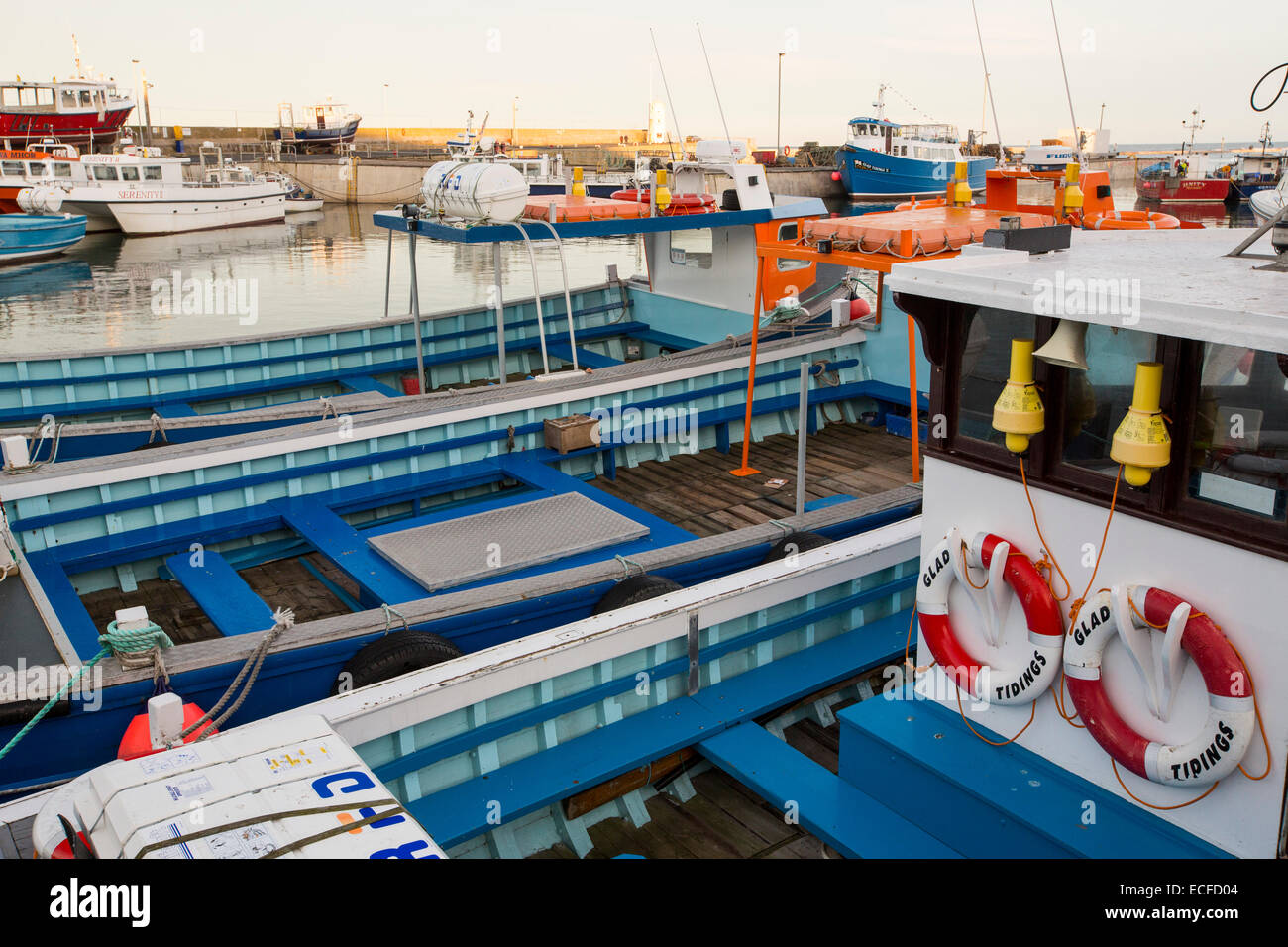 Boat fishing harbour seahouses hi-res stock photography and images - Alamy