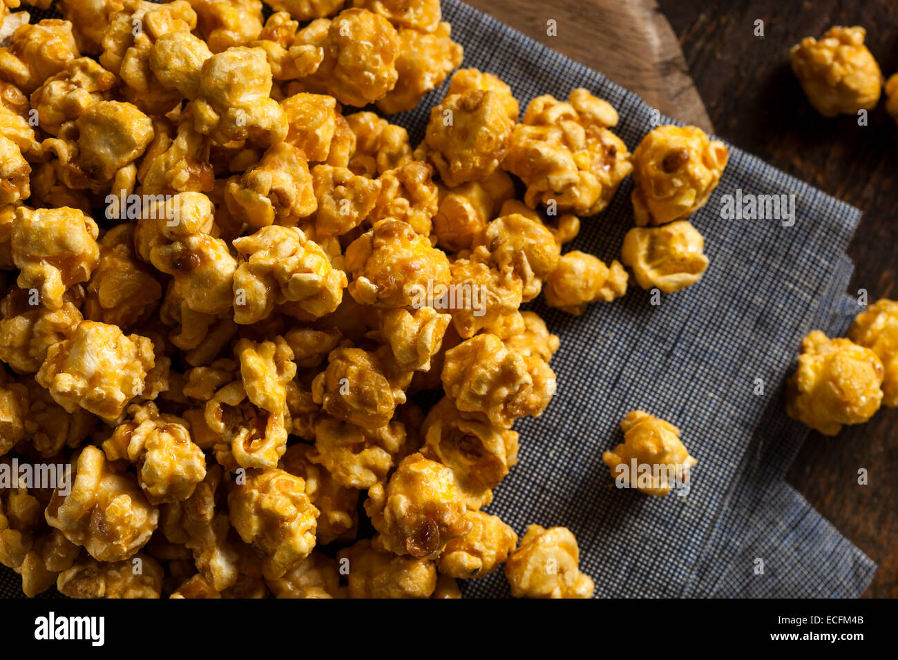 Homemade Crunchy Caramel Popcorn Ready to Eat Stock Photo Alamy