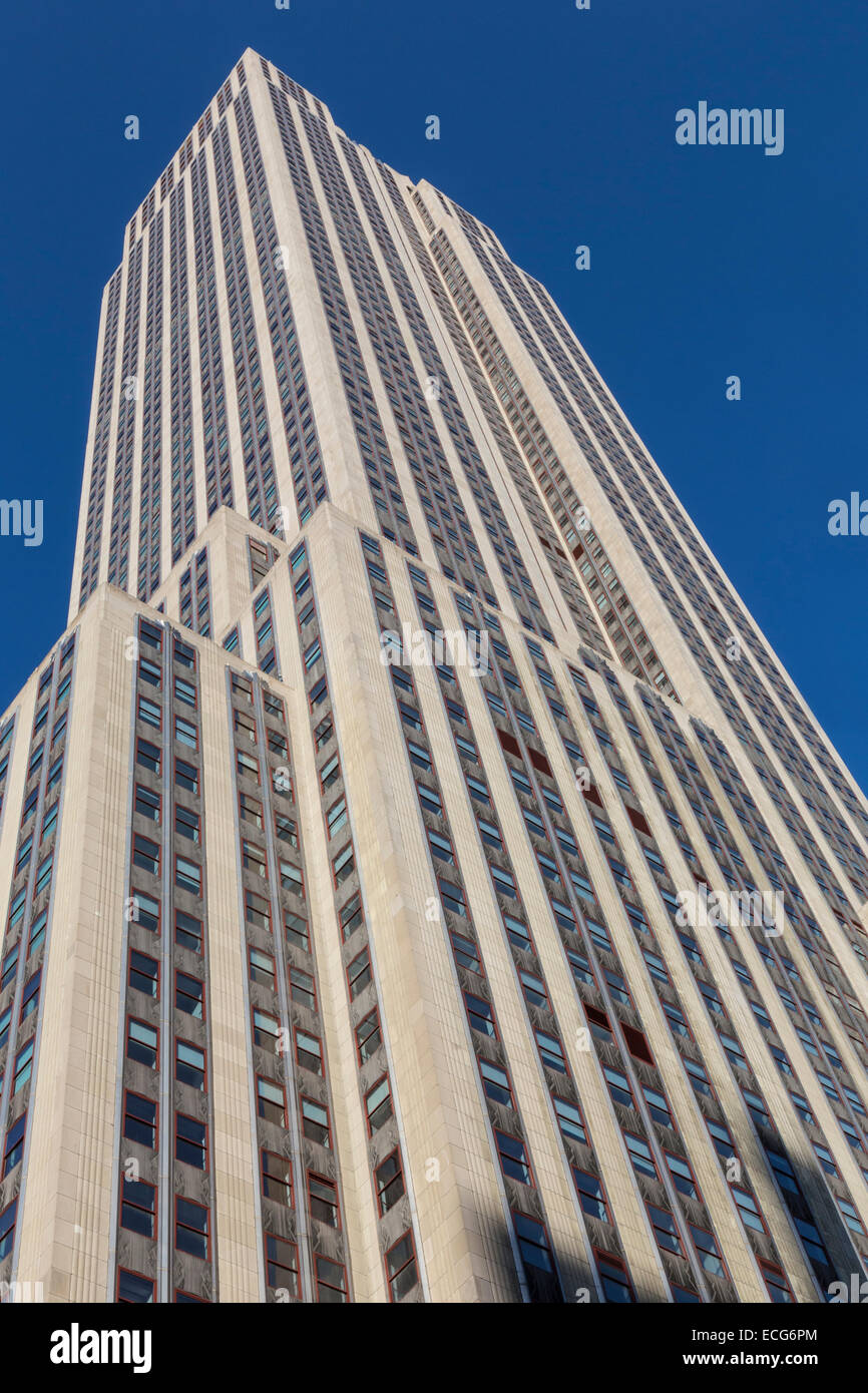 The Empire State Building in Midtown Manhattan, New York City Stock ...